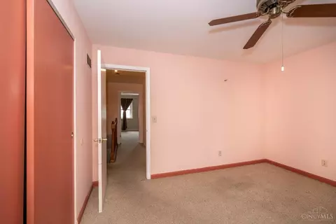 Bedroom - 9783 Bunker Hill Ln, Montgomery, OH 45242 photo 6 of 9