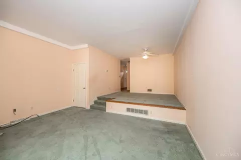 Living - 9783 Bunker Hill Ln, Montgomery, OH 45242 photo 1 of 7