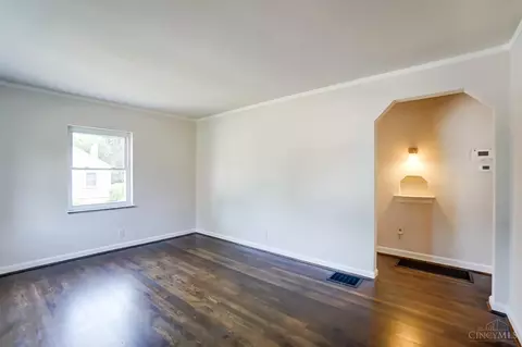 5754 Argus Rd, Cincinnati, OH 45224 photo 3