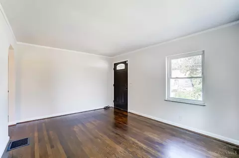5754 Argus Rd, Cincinnati, OH 45224 photo 4