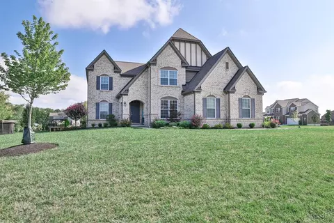 6102 Maxfli Ln, Mason, OH 45040