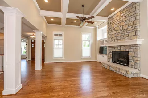 Living - 11162 Snider Rd, Cincinnati, OH 45249 photo 3 of 10