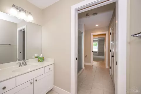 Bath - 11162 Snider Rd, Cincinnati, OH 45249 photo 6 of 7