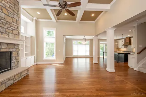 Living - 11162 Snider Rd, Cincinnati, OH 45249 photo 2 of 10