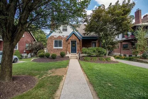 5812 Woodmont Ave, Cincinnati, OH 45213