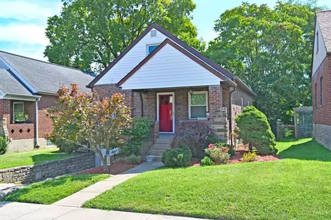 8326 Roland Ave, Cincinnati, OH 45216