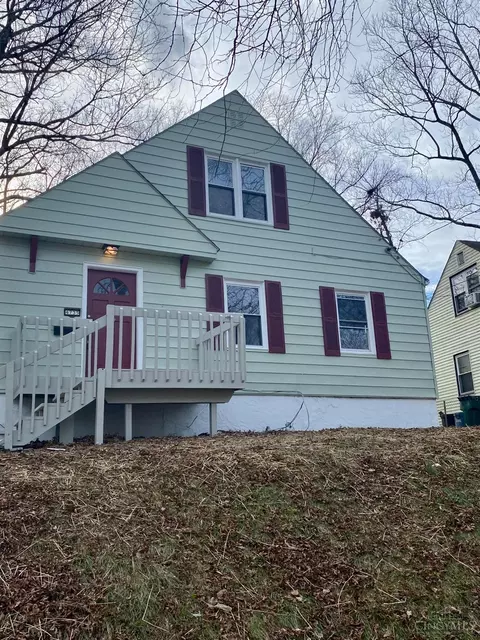 4735 Green Glen Ln, Cincinnati, OH 45238