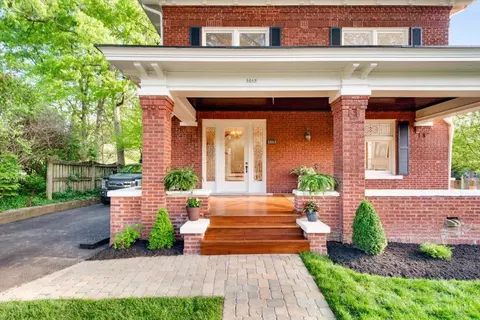 Exterior - 3203 Observatory Ave, Cincinnati, OH 45208 photo 3 of 4