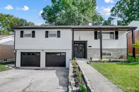 3570 Fieldcrest Dr, Cheviot, OH 45211