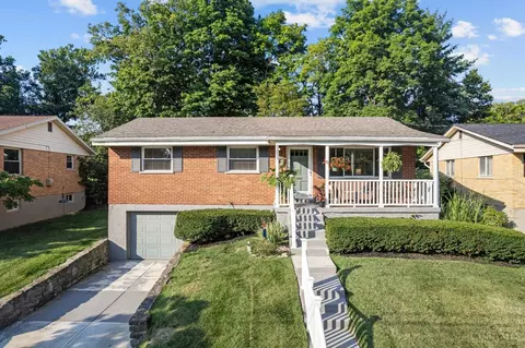 1213 Meadowbright Ln, Cincinnati, OH 45230