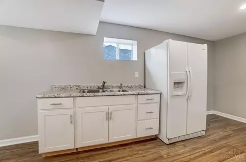 Kitchen - 838 Dorgene Ln, Cincinnati, OH 45244 photo 8 of 8