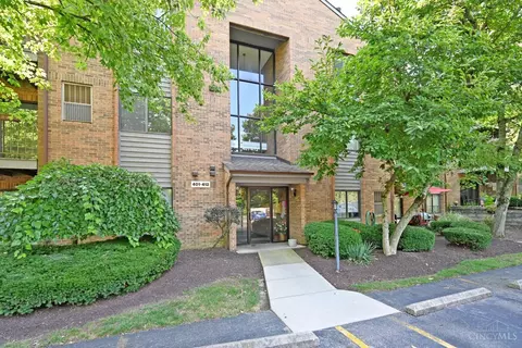 1544 Galbraith Rd #405, Cincinnati, OH 45231