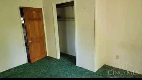 Bedroom - 2284 E Fork Rd, Aberdeen, OH 45101 photo 1 of 3