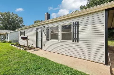 808 Sunrise Dr, Loveland, OH 45140