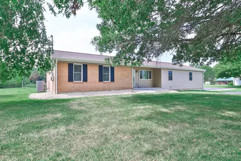 1482 Maple Grove Rd, Williamsburg, OH 45176 photo 2