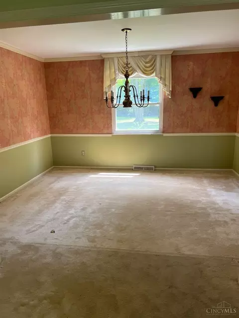Dining - 11340 Marlette Dr, Cincinnati, OH 45249 photo 1 of 1