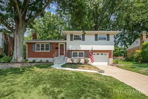 9076 Cherry Blossom Ln, Cincinnati, OH 45231