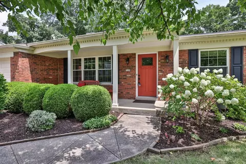 9588 Leebrook Dr, Cincinnati, OH 45231 photo 3