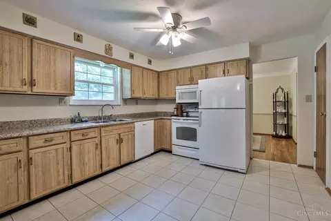9588 Leebrook Dr, Cincinnati, OH 45231 photo 15