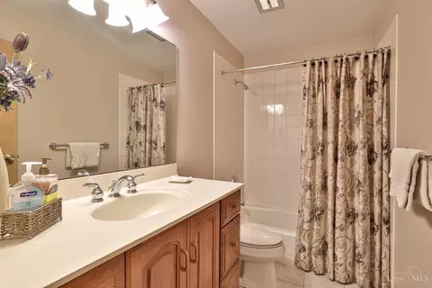 9588 Leebrook Dr, Cincinnati, OH 45231 photo 27