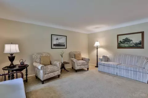 9588 Leebrook Dr, Cincinnati, OH 45231 photo 8