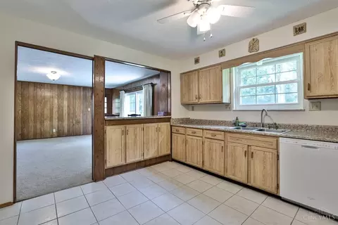 9588 Leebrook Dr, Cincinnati, OH 45231 photo 16