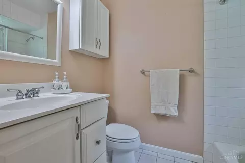 9588 Leebrook Dr, Cincinnati, OH 45231 photo 22