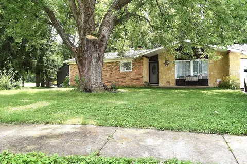 9002 Green Meadow Dr, Brookville, IN 47012