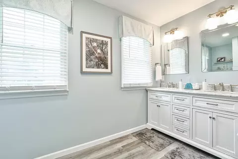 Bath - 9549 Dick Rd, Harrison, OH 45030 photo 6 of 6