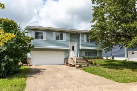 11773 Holgate Dr, Forest Park, OH 45240 photo 2