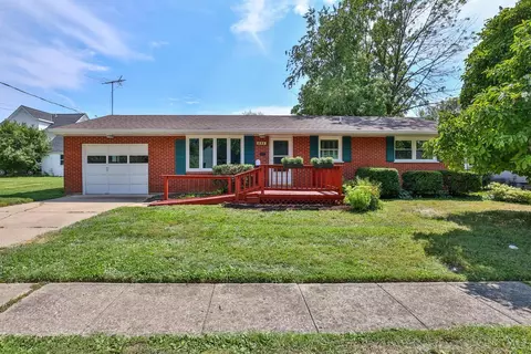 111 Circus St, Bethel, OH 45106