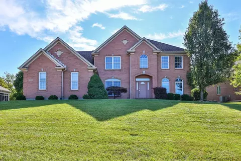4864 Wellington Chase Ct, Cincinnati, OH 45248
