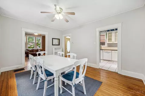 2964 Deckebach Ave, Cincinnati, OH 45220 photo 3