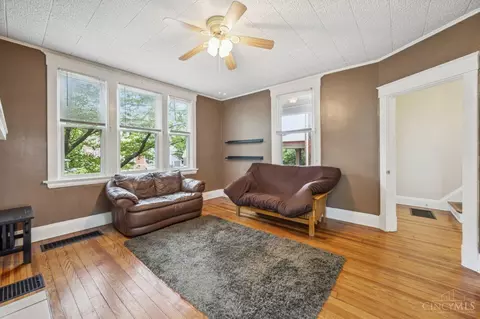 2964 Deckebach Ave, Cincinnati, OH 45220 photo 9