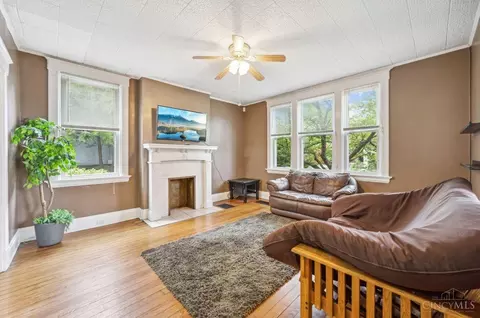 2964 Deckebach Ave, Cincinnati, OH 45220 photo 2