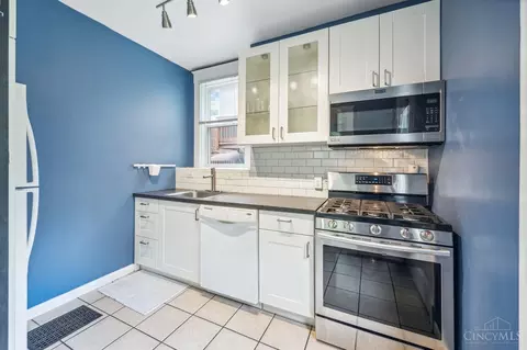 2964 Deckebach Ave, Cincinnati, OH 45220 photo 4