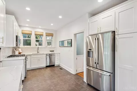 3545 Holly Ln, Cincinnati, OH 45208 photo 14