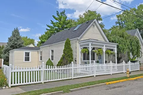 208 Pearl St, Reading, OH 45215