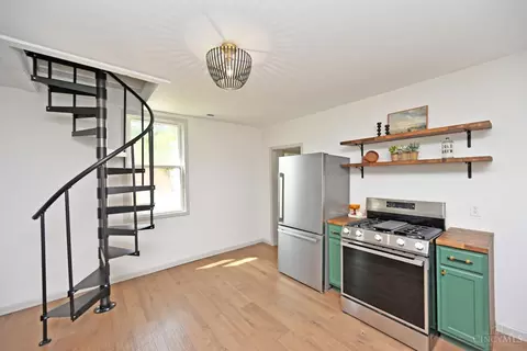 Kitchen - 208 Pearl St, Reading, OH 45215 photo 7 of 7