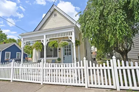 Exterior - 208 Pearl St, Reading, OH 45215 photo 1 of 12