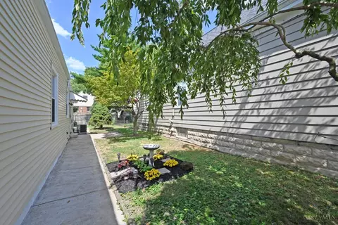 Exterior - 208 Pearl St, Reading, OH 45215 photo 4 of 12
