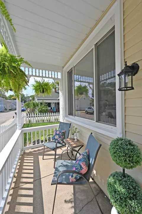 Exterior - 208 Pearl St, Reading, OH 45215 photo 2 of 12