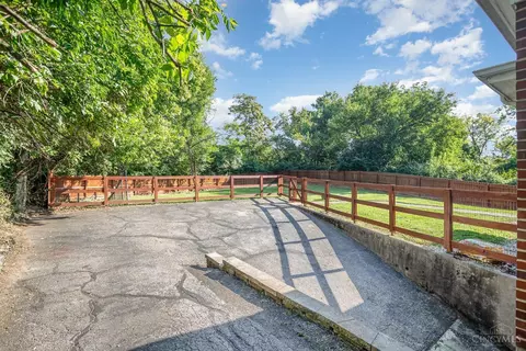 940 Goss Rd, Cincinnati, OH 45229 photo 15