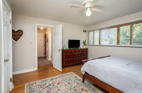 940 Goss Rd, Cincinnati, OH 45229 photo 9