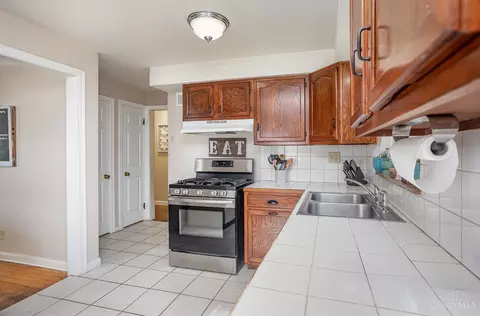 940 Goss Rd, Cincinnati, OH 45229 photo 19