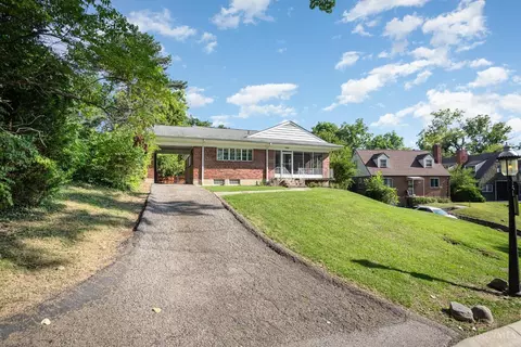 940 Goss Rd, Cincinnati, OH 45229 photo 3