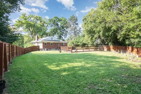 940 Goss Rd, Cincinnati, OH 45229 photo 16