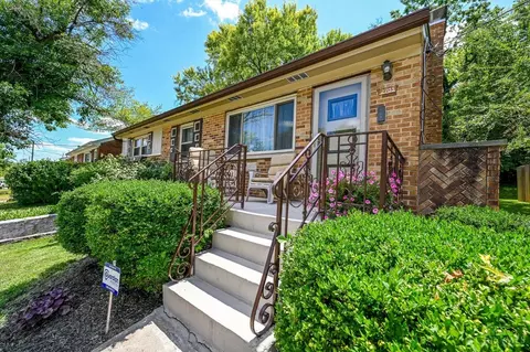 2703 Westbrook Dr, Cincinnati, OH 45211 photo 2