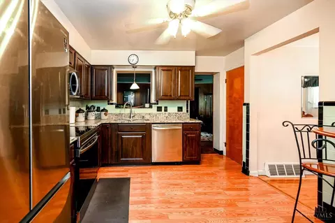 2703 Westbrook Dr, Cincinnati, OH 45211 photo 8