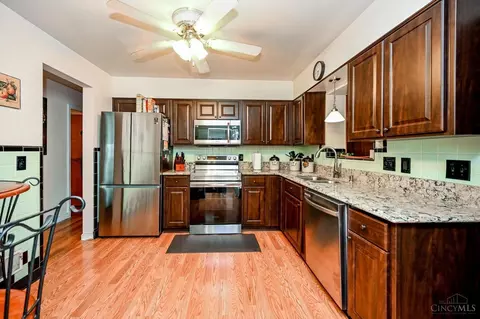 2703 Westbrook Dr, Cincinnati, OH 45211 photo 7
